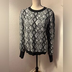 Women's Black and White Sweater